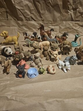 Assorted Mini Animal Figurine Lot - Mixed Colors